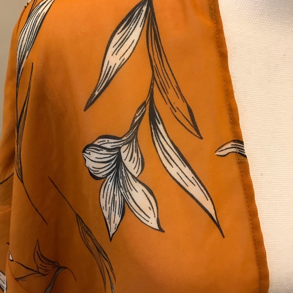 Vintage Floral Cardigan - Picture 2 of 2